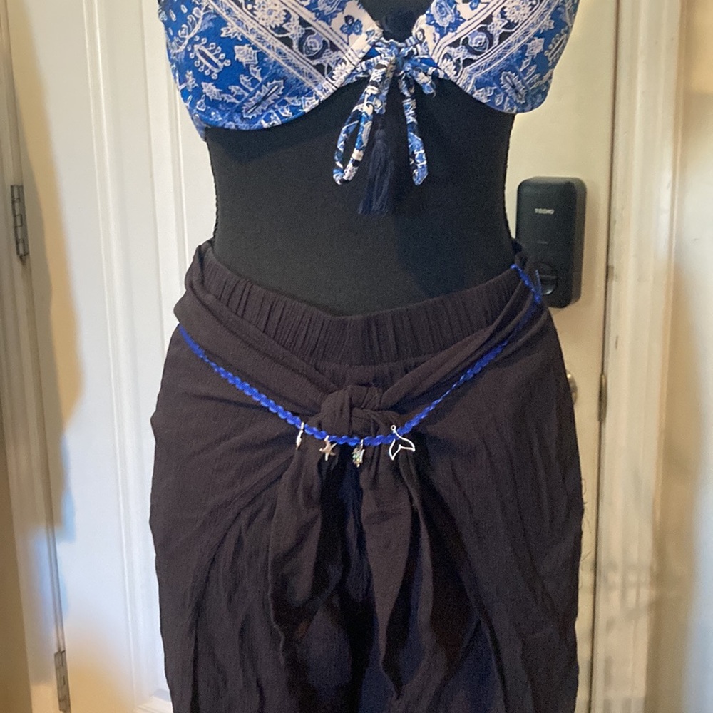 Bikini- halter top/hipster bottom